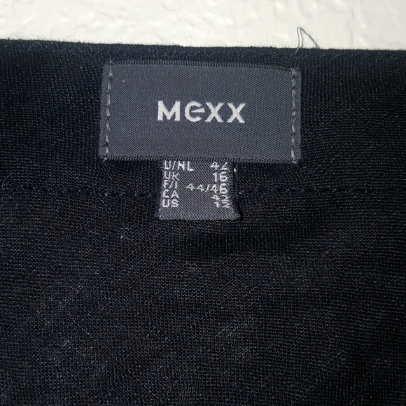 Women's Low Neckline Tunic - Picture 3 of 3